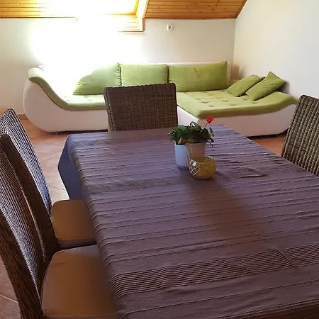 Nora Ii. * Bük